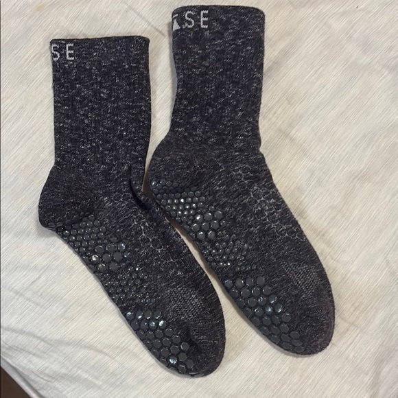 Base 33 Crew Grip Socks Size S Charcoal Grey - Picture 1 of 3